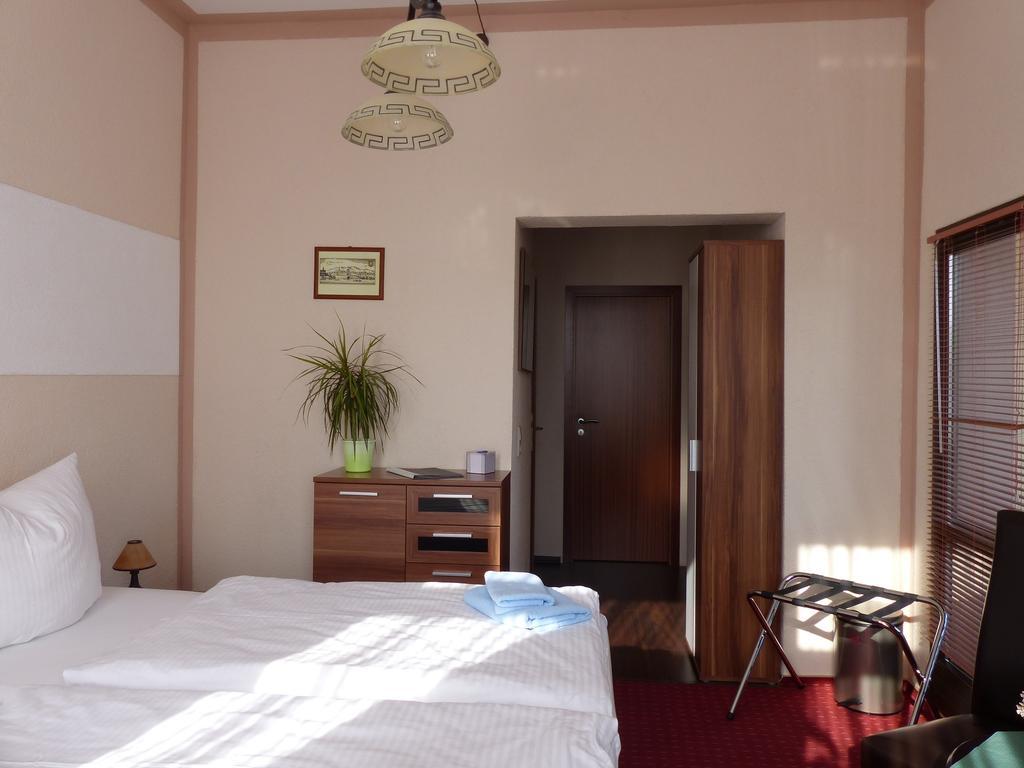 ארטרן Hotel Friedchen Mit Eigener Fleischerei חדר תמונה